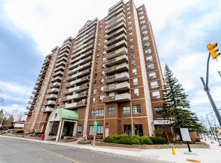 200 Lafontaine Ave #903, Ottawa, ON K1L 8K8