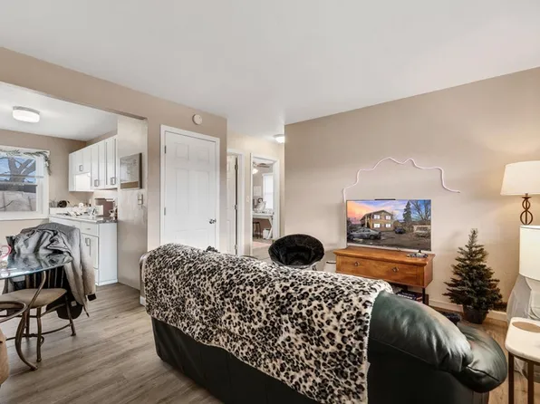 1422 Rose St, 1422 Rose St APT 3, La Crosse, WI 54603