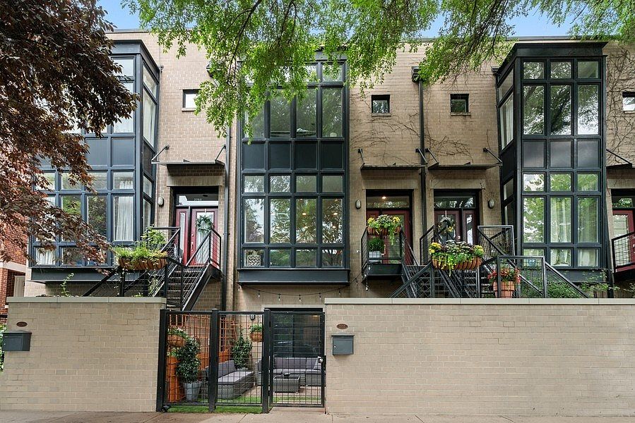 1st image of 2752 N Paulina St