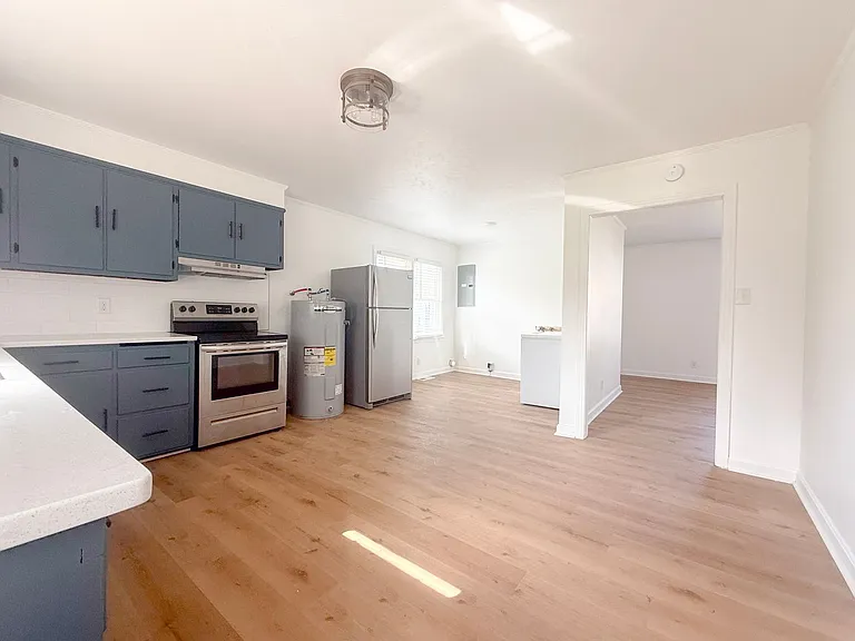 125 Woodland St — Photo 7