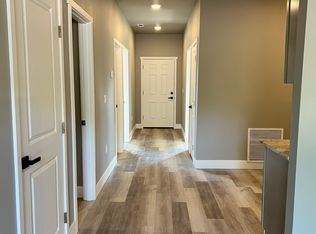 760 S 6th Ave, Connell, WA 99326