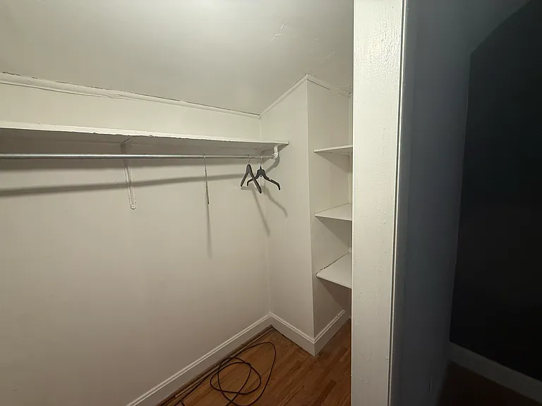 1004 Gillock St — Photo 24