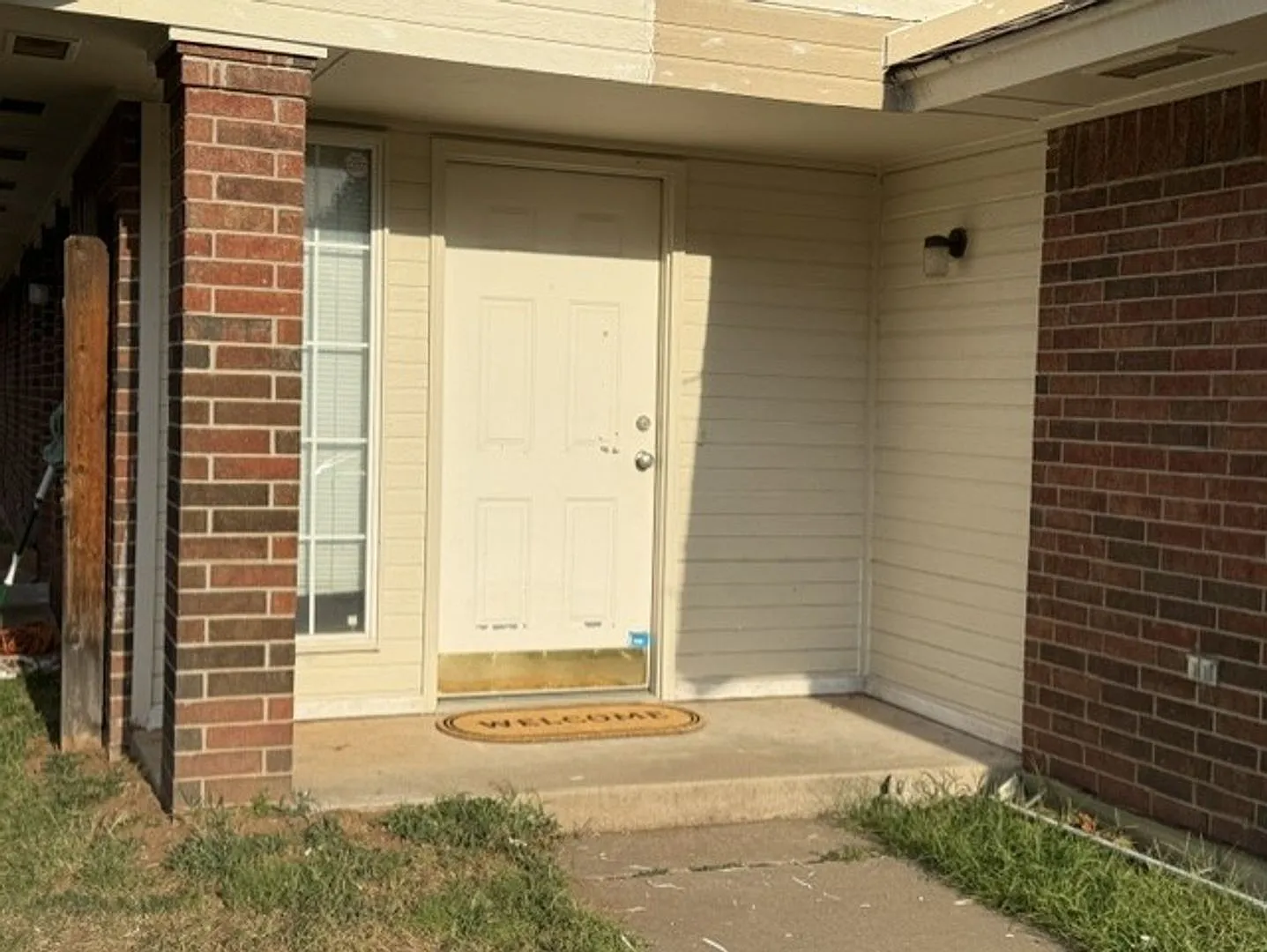 Newly remodeled 2 bedroom duplex — Photo 1