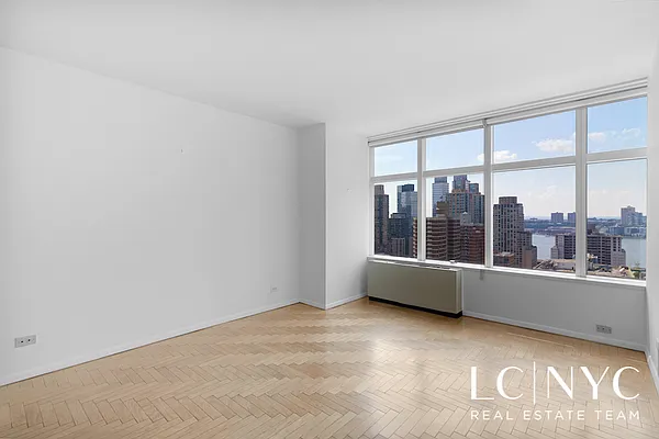 Rented by Keller Williams NYC | media 6