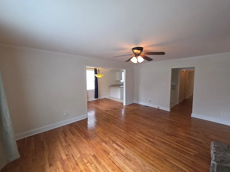 356 Melbourne Ct — Photo 6