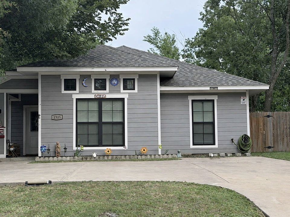 1st image of 1305 E 6th Ave