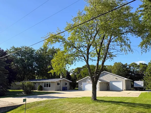 W9319 Blewett Rd, Eldorado, WI 54932