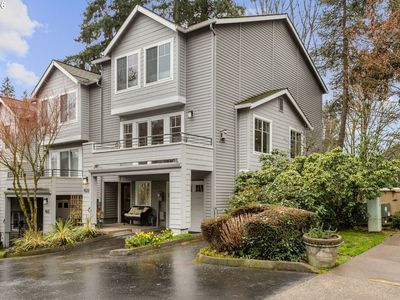 4520 Lower Dr, Lake Oswego, OR, 97034