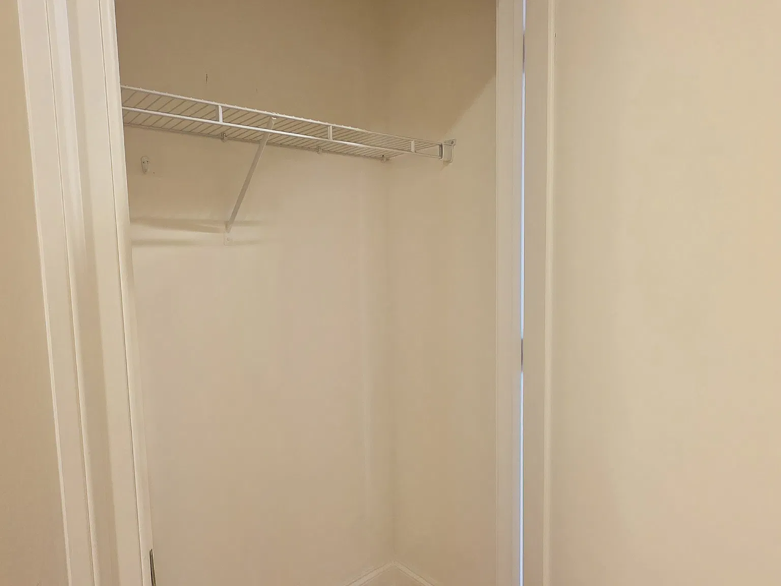 2 bed, 2.5 bath, 1372 sqft, $3,535 — Photo 4