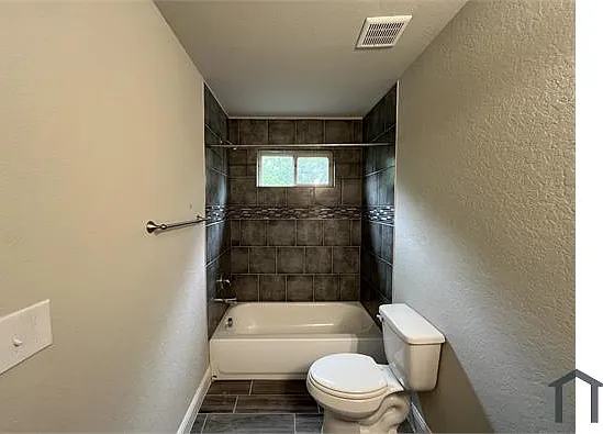 7409 Savannah Brks #102 — Photo 8