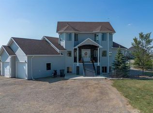 406 E Meadow Lark Dr, Lethbridge County, AB T1J 5R8