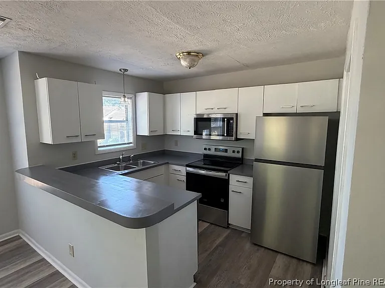 Wood Creek Dr — Photo 4
