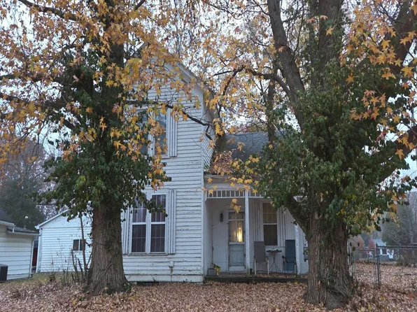 301 S Mill St, Athens, IL 62613