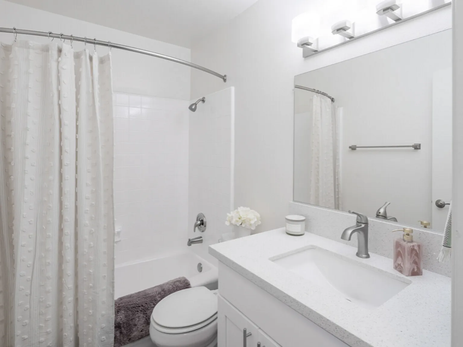 Artesia Crossings Apartments — Photo 2