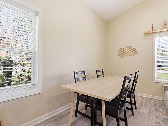 5th image of 114A Shaw St