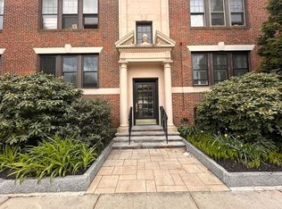 1982 Commonwealth Ave APT 4, Brighton, MA 02135