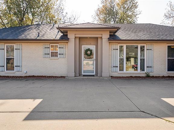 2nd image of 2916 Prairie Rose Ct