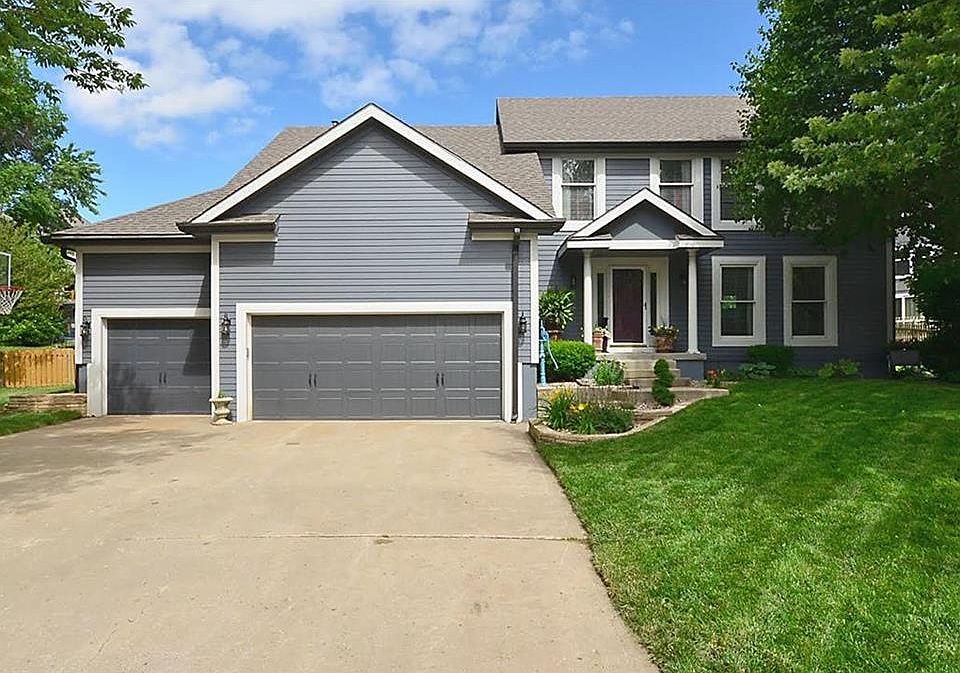 1st image of 1013 White Oak Ln