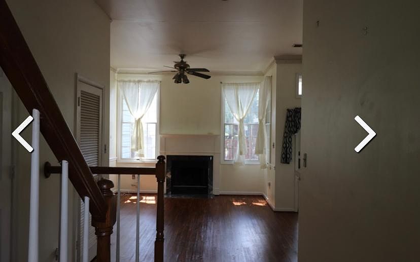 1st image of 204 W Park Dr
