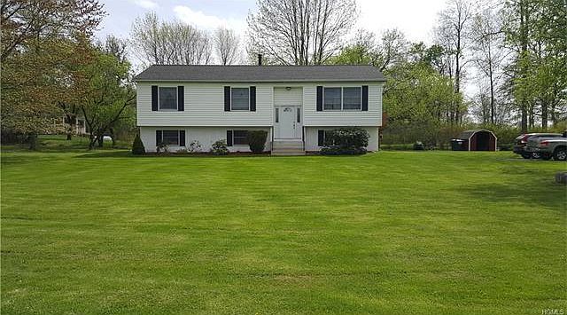 1st image of 3 Dwaarkill Farms Ct