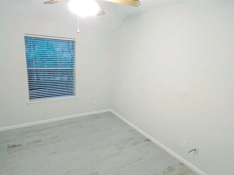 140 S Winterport Cir — Photo 30