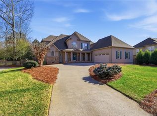 435 Burkes Crossing Dr, Winston Salem, NC 27104