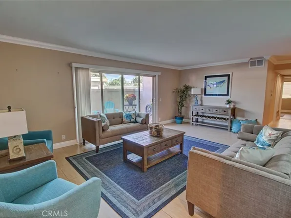 8933 Biscayne Ct Unit 221C, Huntington Beach, CA 92646
