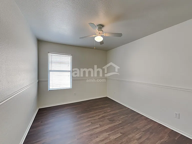 1101 Eagle Claw Dr — Photo 17
