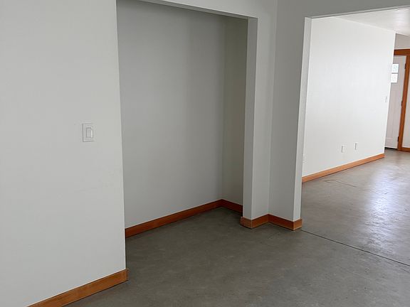 Closet to xtra bedroom