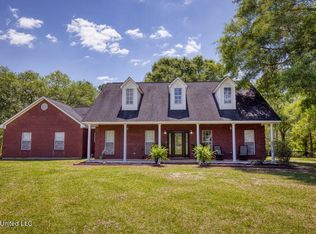 9474 Dunn Rd, Moss Point, MS 39562