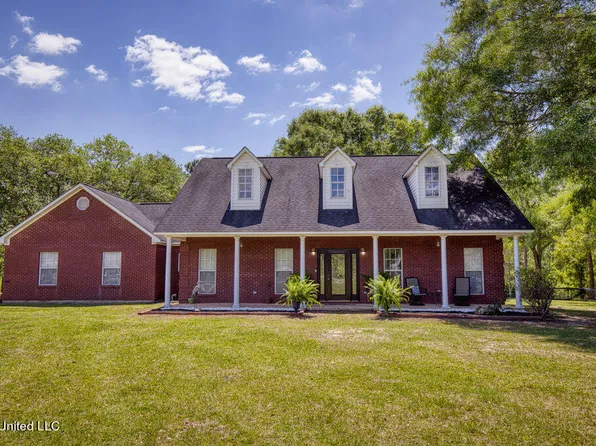 9474 Dunn Rd, Moss Point, MS 39562