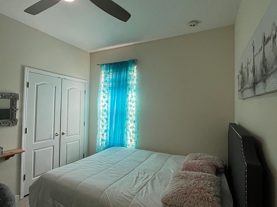 1st image of 915 Jack Pine Pl