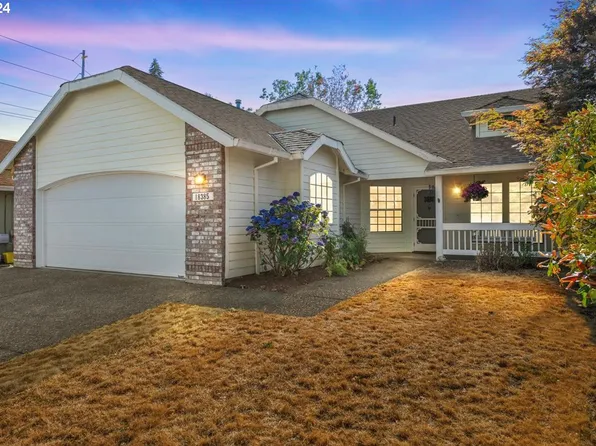 18385 SW 133rd Ter, Tualatin, OR 97062