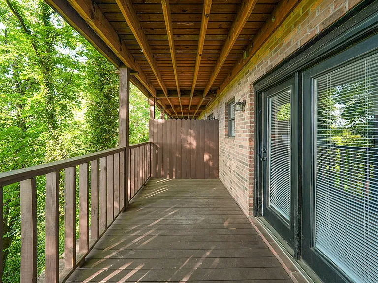 Hillwood Villas — Photo 53
