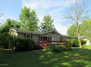 7507 Townhall Rd, Eau Claire, MI 49111