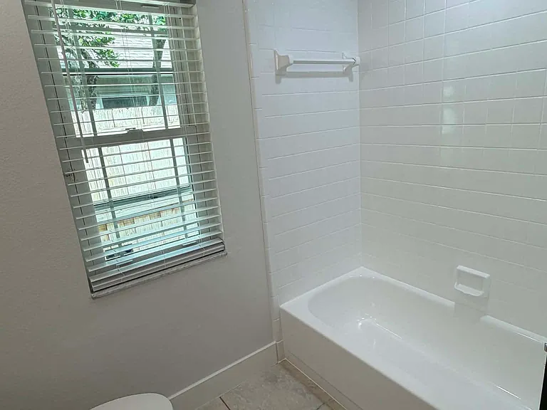 10769 Oak Glen Cir — Photo 18