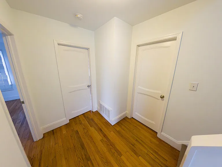 15 Sedgwick St — Photo 14