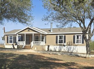 188 Country View, Floresville, TX 78114