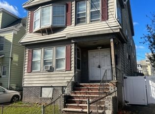 241 Osborne Ter, Newark City, NJ 07112