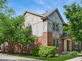1925 Brentwood Rd, Northbrook, IL 60062