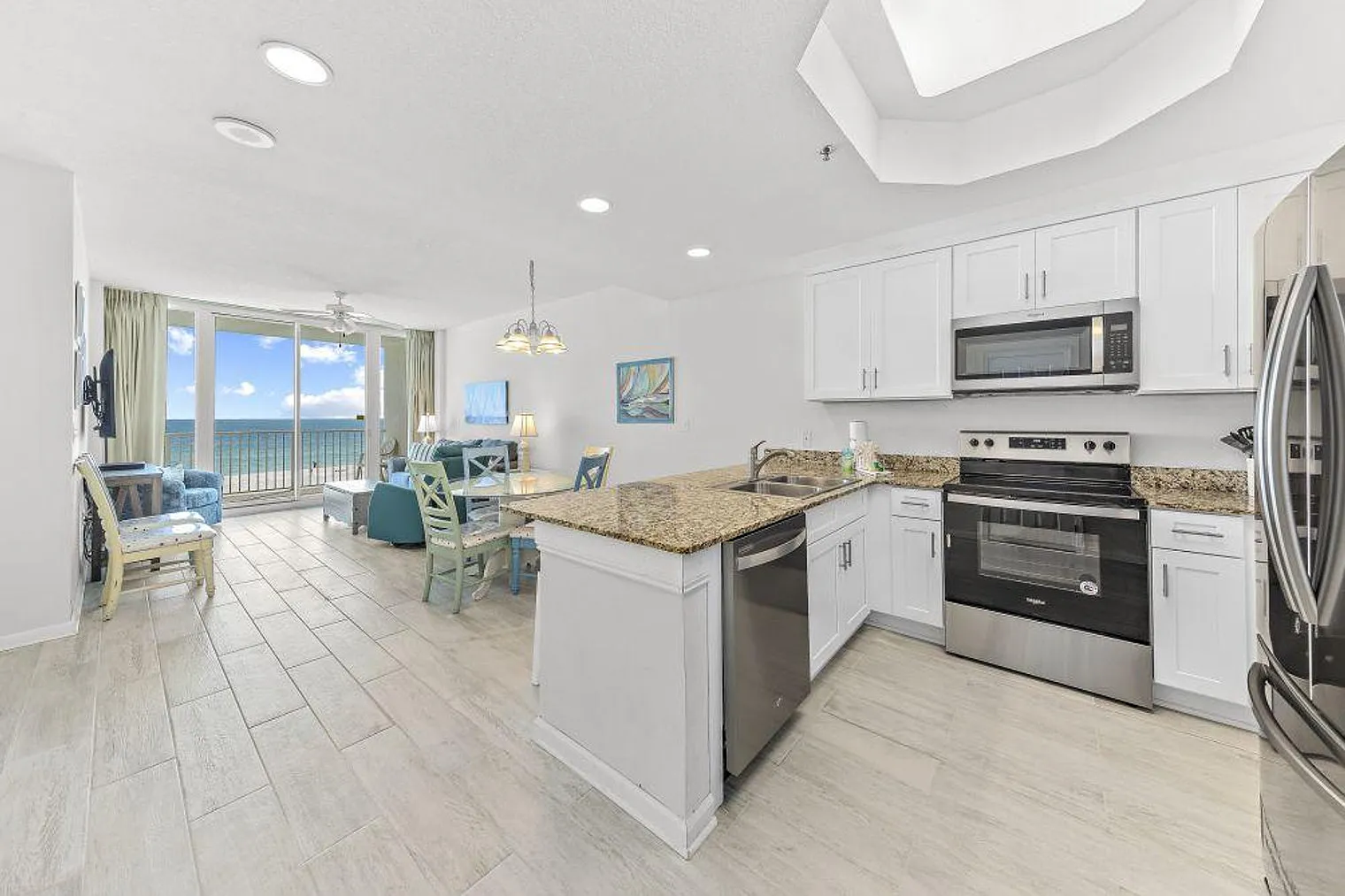 3 bed, 2.0 bath, 1162 sqft, $4,865 — Photo 4