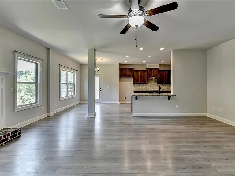 235 Bella Dr — Photo 27