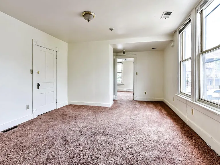 5831 Holden St #2 — Photo 4