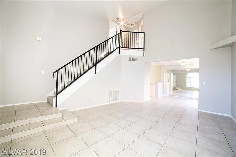 2 bed, 2.5 bath, 1281 sqft, $1,675 — Photo 3