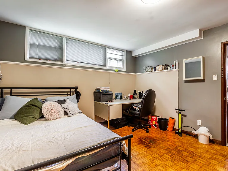 10 Cardill Cres #2 — Photo 7
