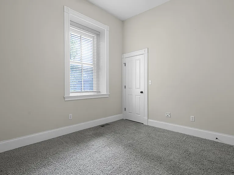 3319-3321 S 18th St #3319-C — Photo 14