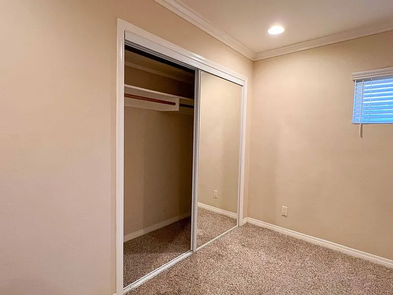 5635 Urban Dr — Photo 23