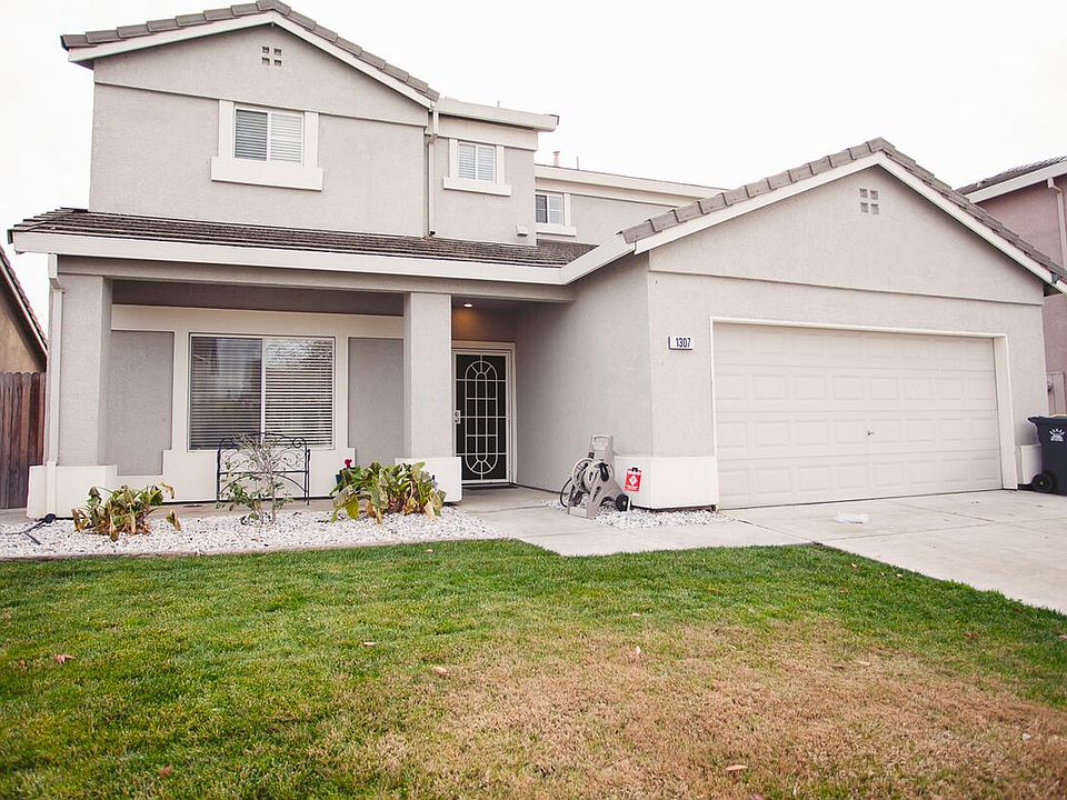 1st image of 1307 Venice Cir