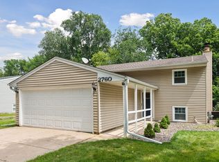 2760 Grove Ln, Mound, MN 55364
