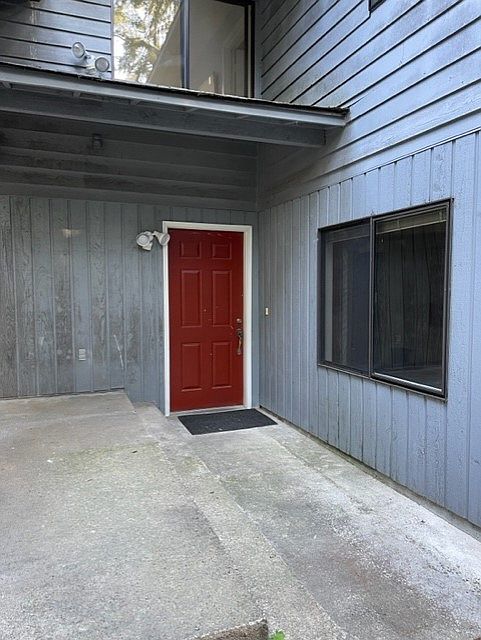 1st image of 16810 NE 100th St #Mil